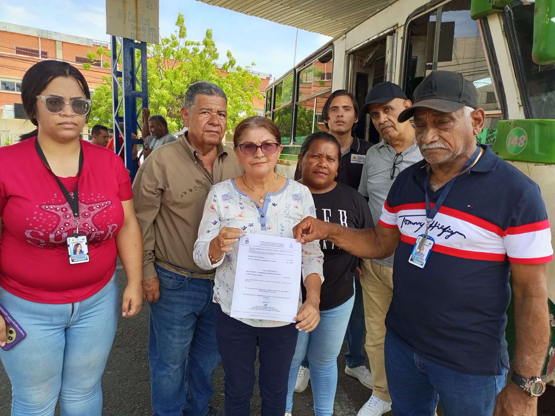 En 60 y 70 bolívares quedó el pasaje en buses y carritos de Cabimas