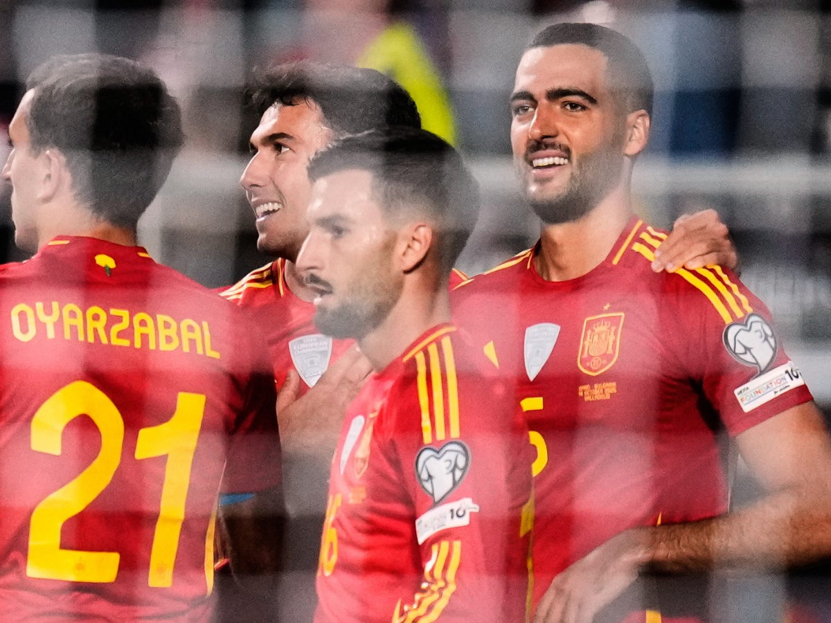 España goleó a Bulgaria y se acerca al Mundial