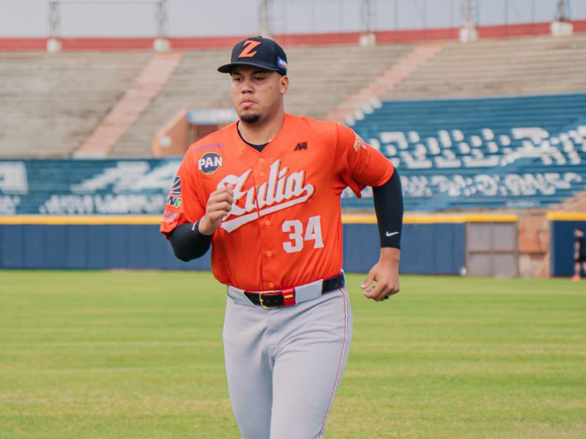 Andry Lara llega motivado con lanzar frente a su familia