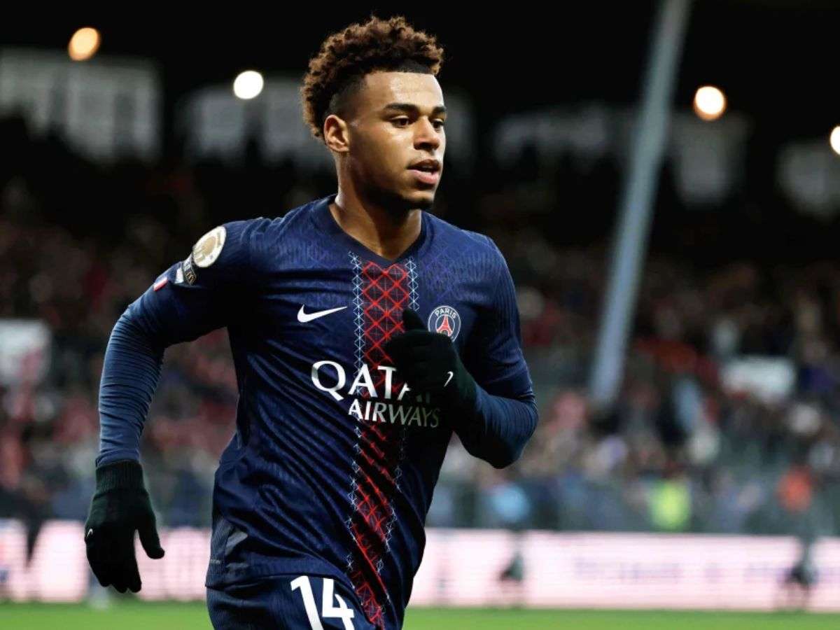 PSG pierde a Désiré Doué por desgarro muscular