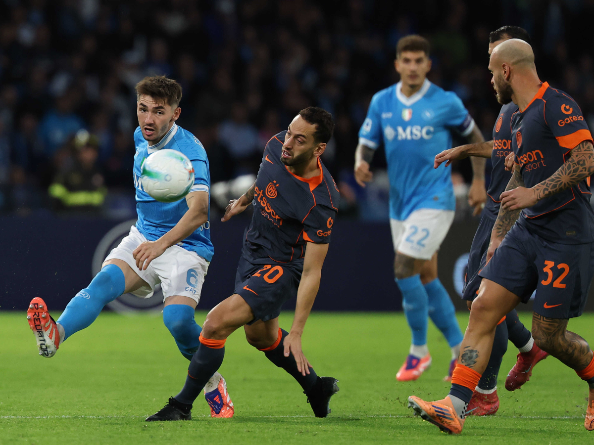 El Napoli venció al Inter y es nuevo líder en Italia
