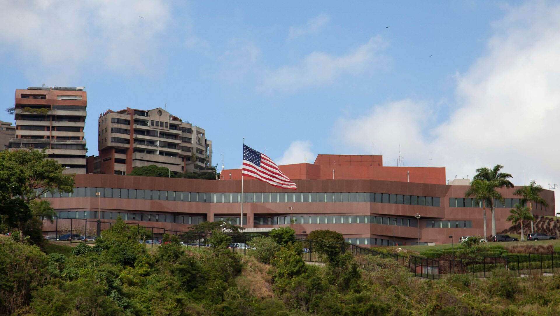 Advierten plan de extrema derecha para atentar contra embajada de EEUU en Caracas