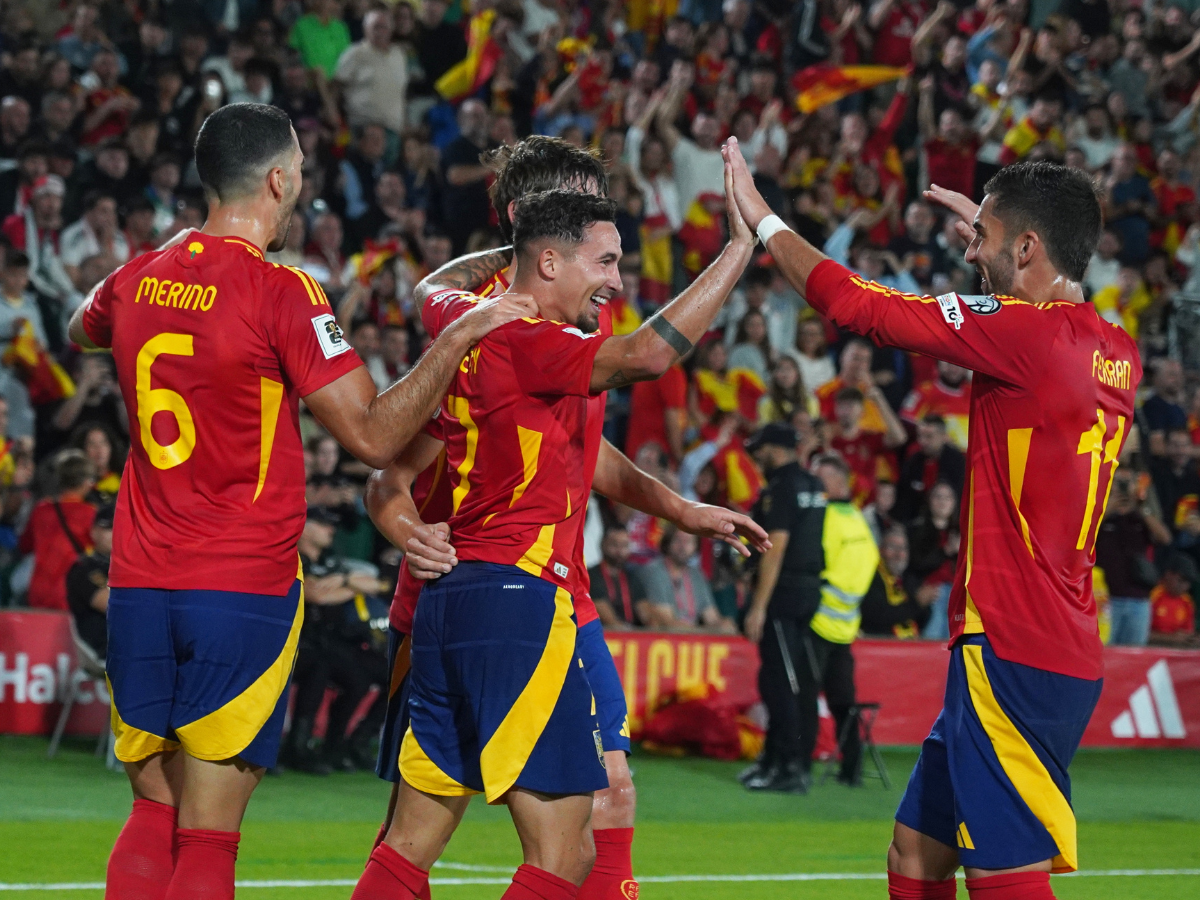 España extiende su invicto ante Georgia
