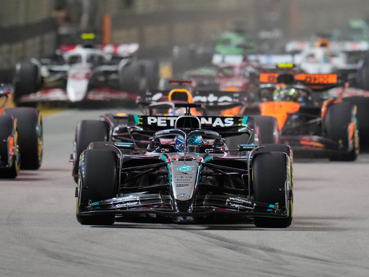 Russell gana desde la pole en Gran Premio de Singapur