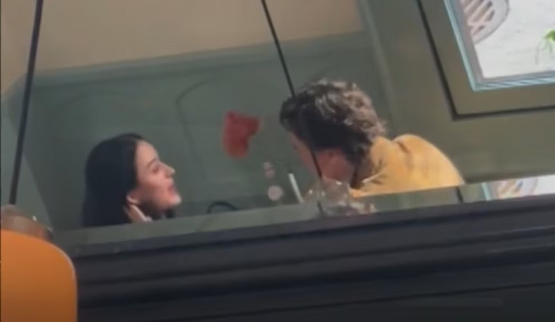 ¿Relación confirmada? Katy Perry y Justin Trudeau fueron vistos juntos a los besos en un yate