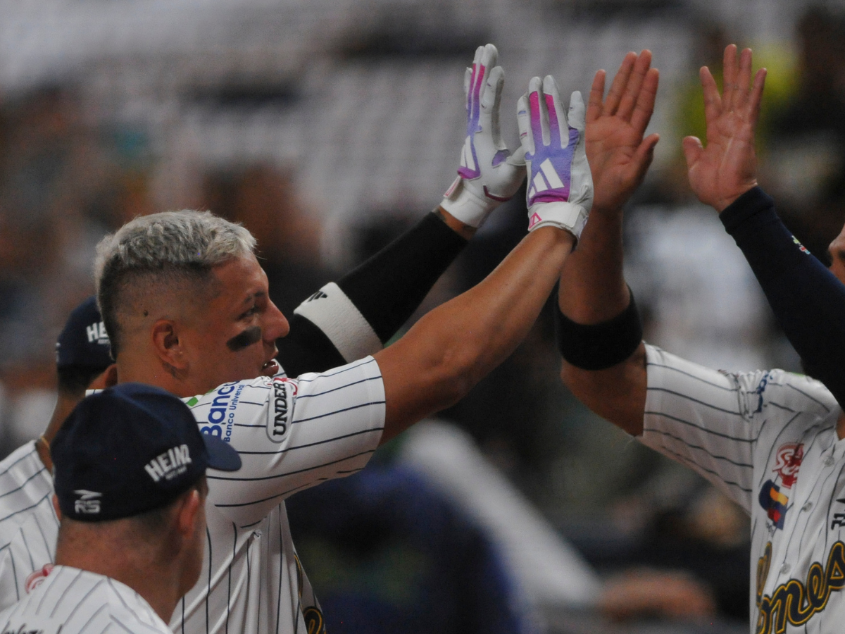 Leones venció a con autoridad a los bengalíes