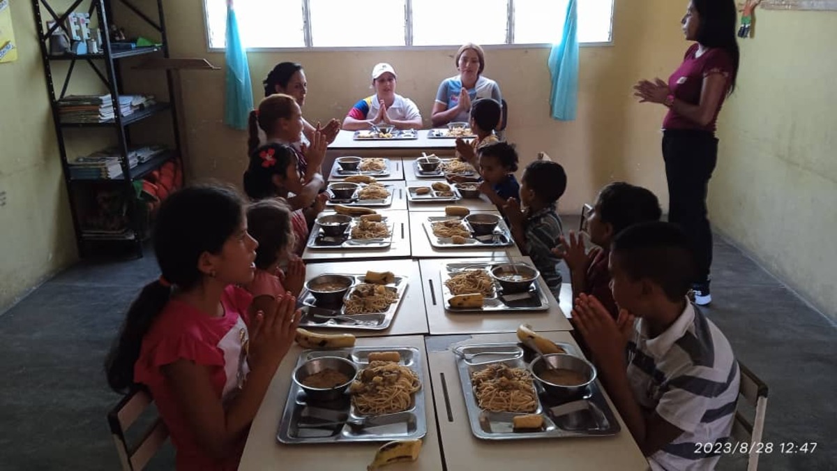 Fortalecen dotación del programa de "Alimentación Escolar"