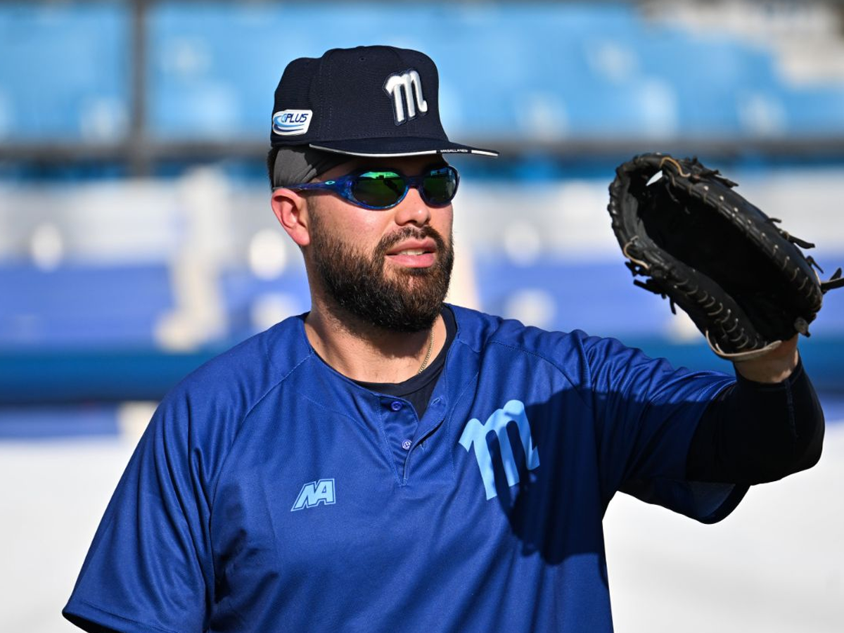 Renato Núñez dijo presente en las prácticas del Magallanes