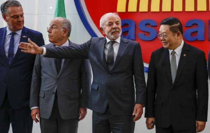 Lula insta a EEUU a abandonar estrategia de intervención militar