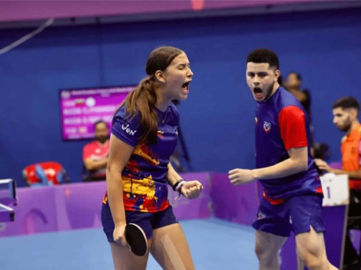 Promesas del tenis de mesa compiten en Caracas