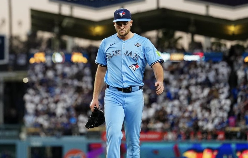 El novato Trey Yesavage hace historia y pone a Toronto a uno del sueño cumplido