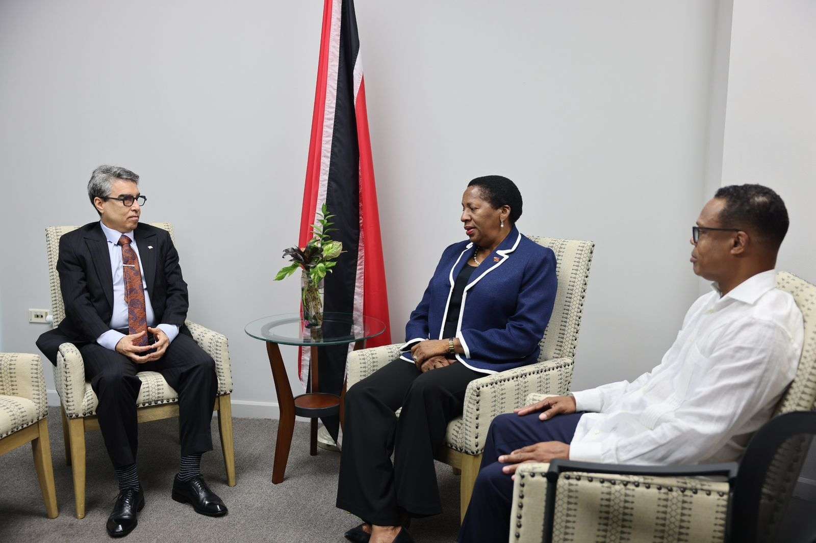 Parlamento de Trinidad votará moción contra Kamla Persad-Bissessar