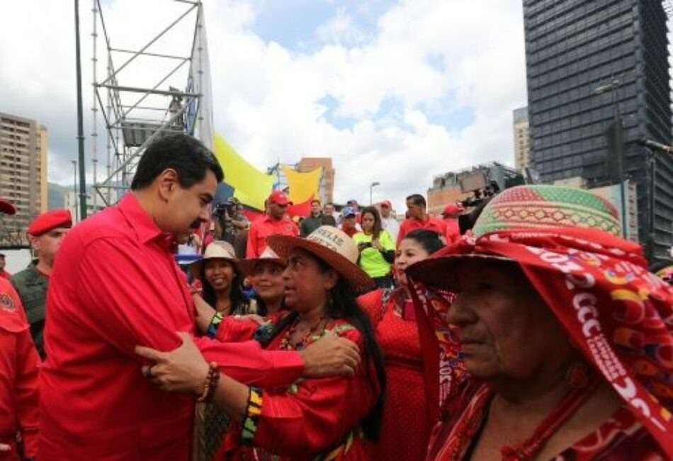 Presidente Maduro se une a la Gran Marcha en defensa de la paz