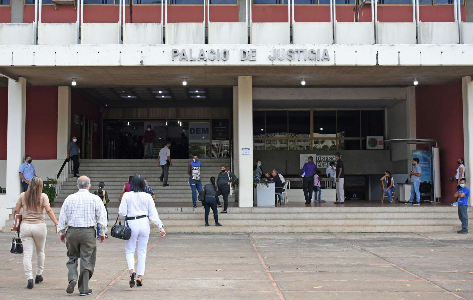 Denuncian irregularidades en venta de tres helicópteros en Puerto Ordaz