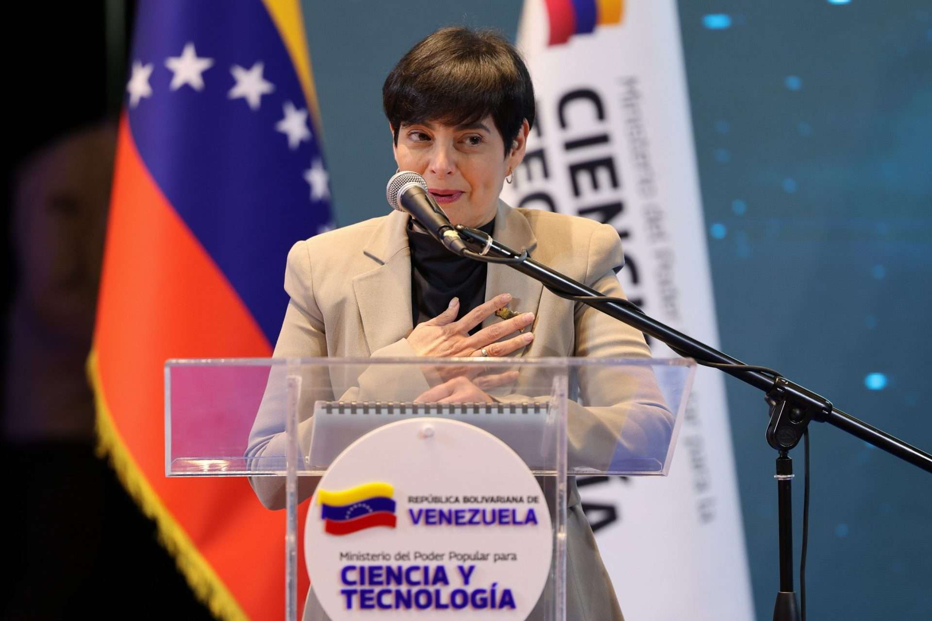 Instalan Primer Congreso Internacional Espacial en Caracas