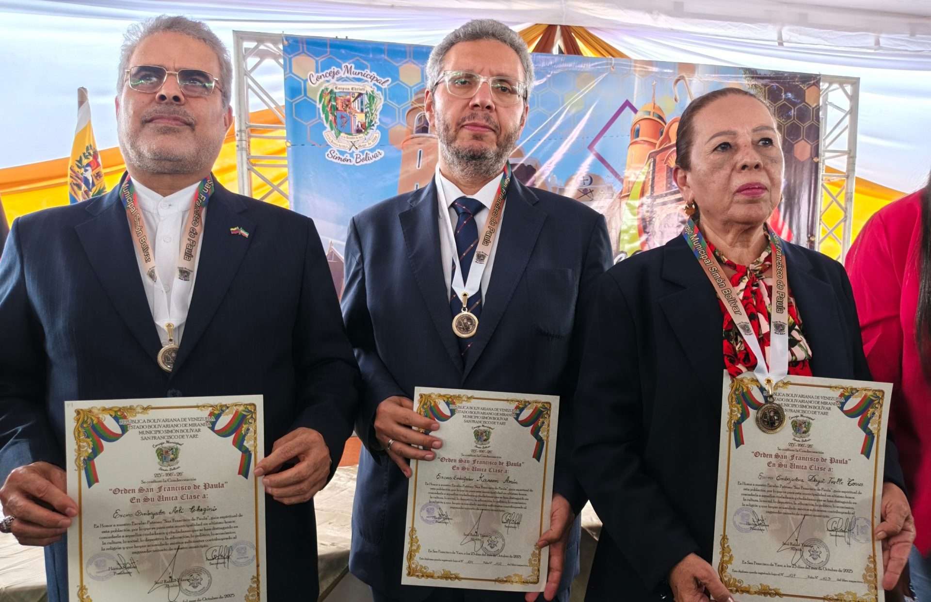 En San Francisco de Yare condecoran a 25 personalidades