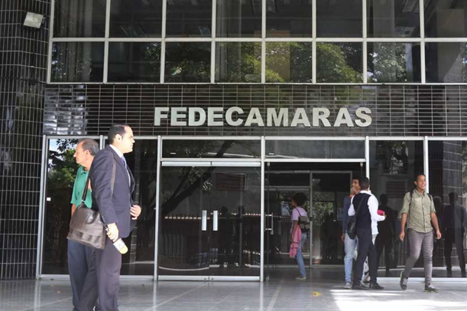 Hay que suscribir acuerdos para impulsar el crecimiento económico y aumentar la operatividad