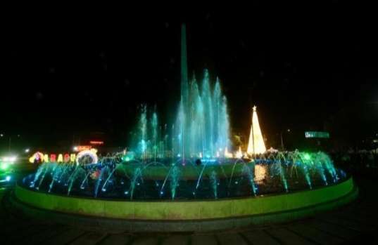 Un remozado Obelisco de Maracay dio la bienvenida a la Navidad 
