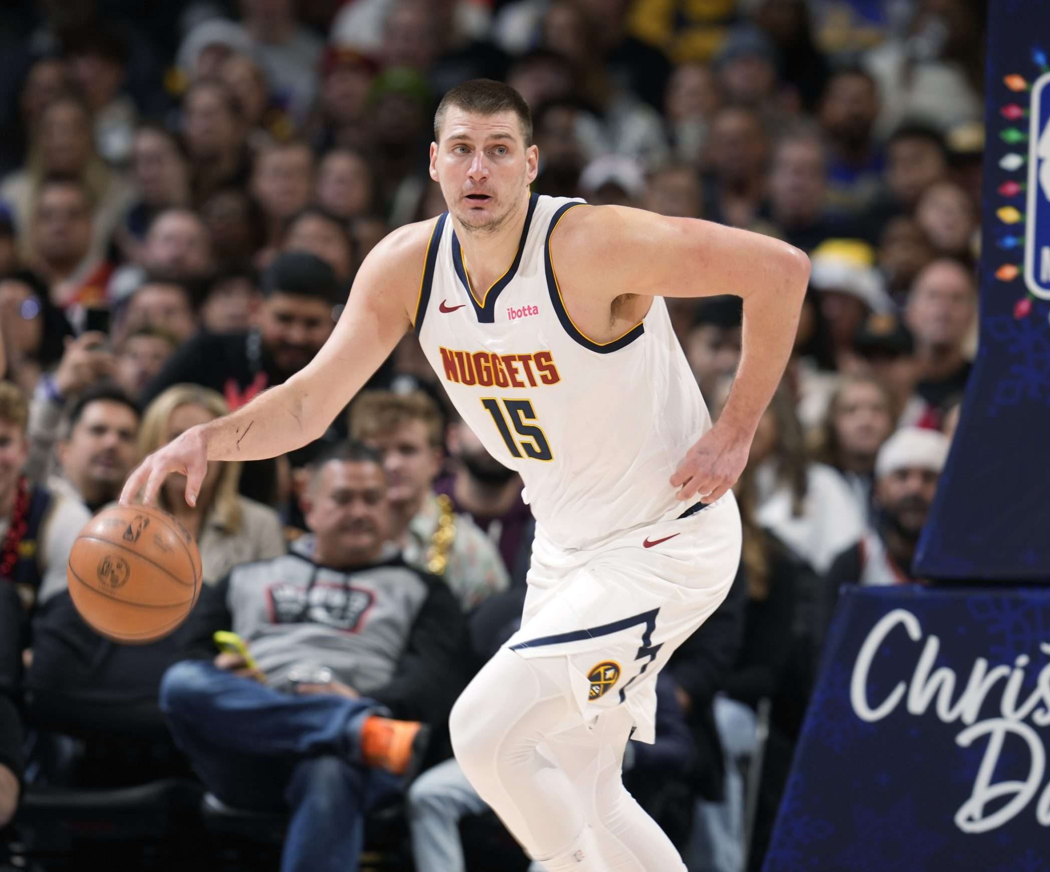 Jokic muestra su nivel de MVP con Nuggets