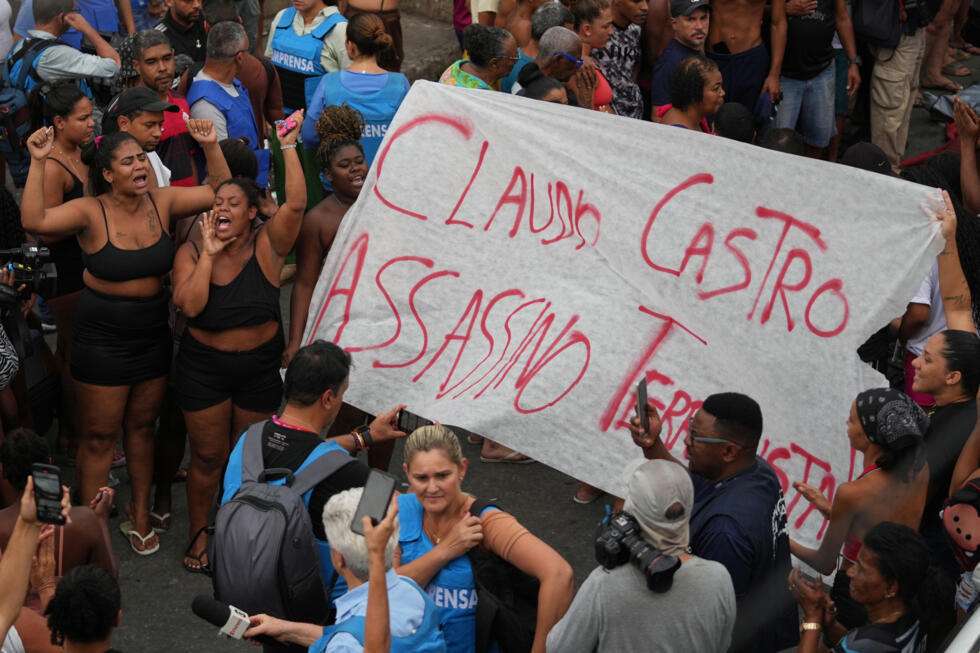 Cientos de personas marcharon en Río de Janeiro contra masacre policial