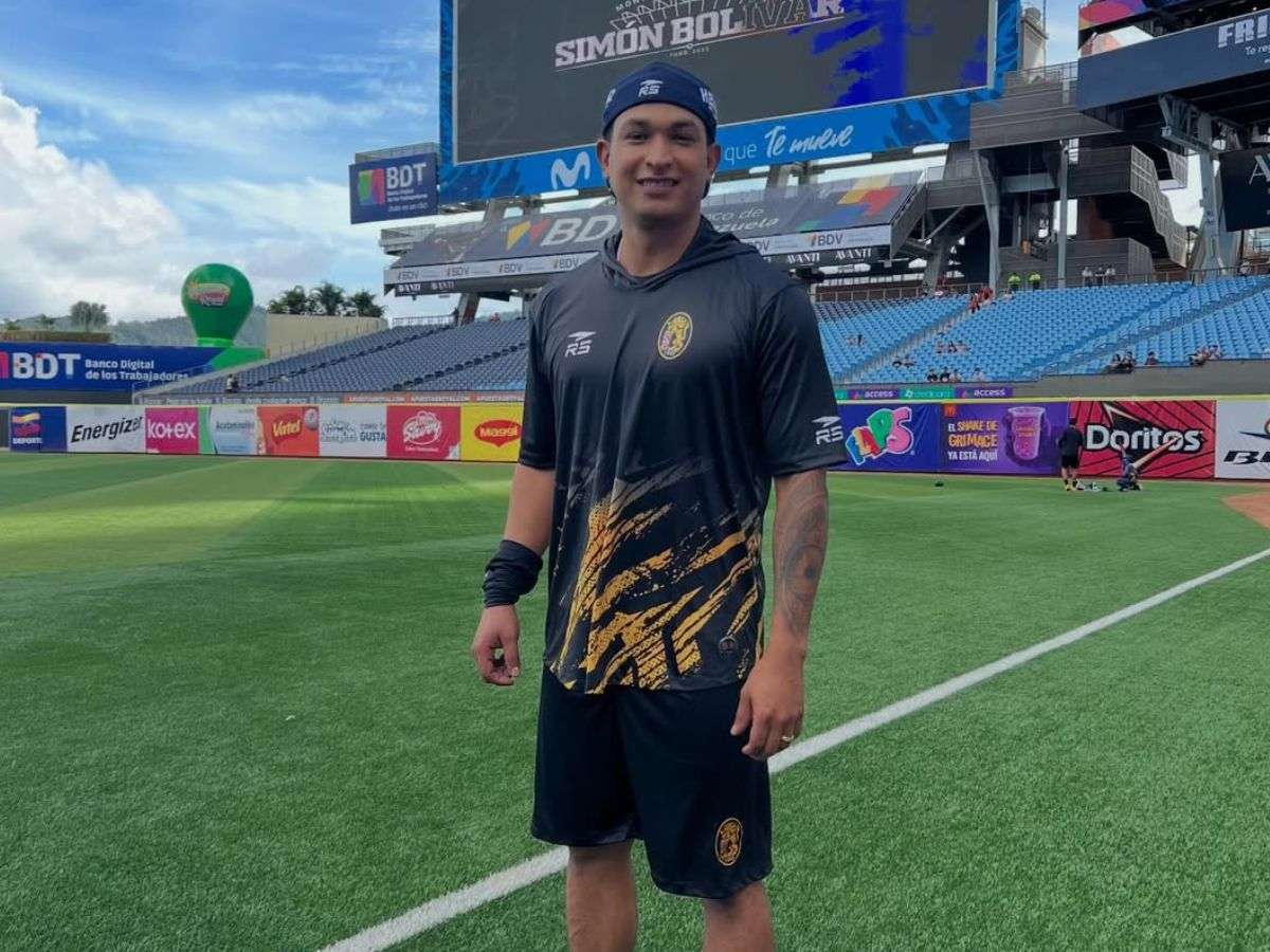 Adbert Alzolay ya piensa en su debut con Leones