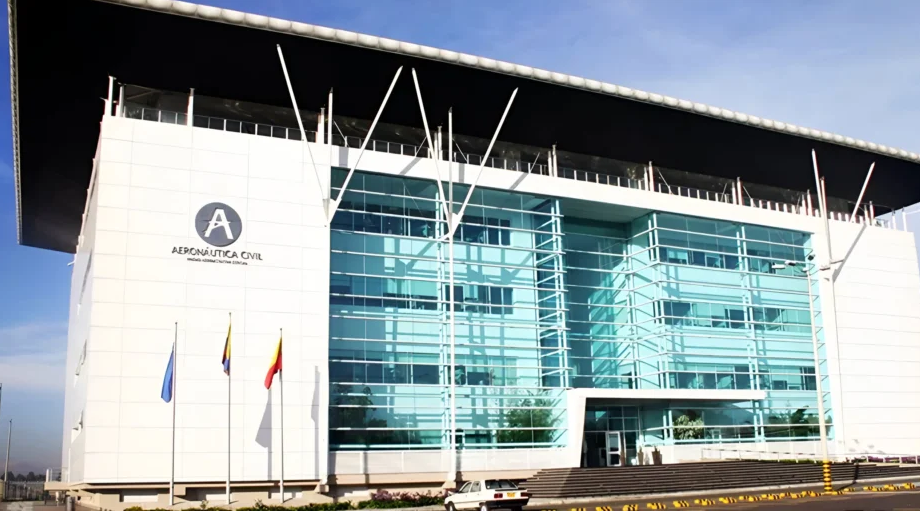 Colombia activó sus 'medidas urgentes' por alerta de seguridad de EEUU en el cielo venezolano