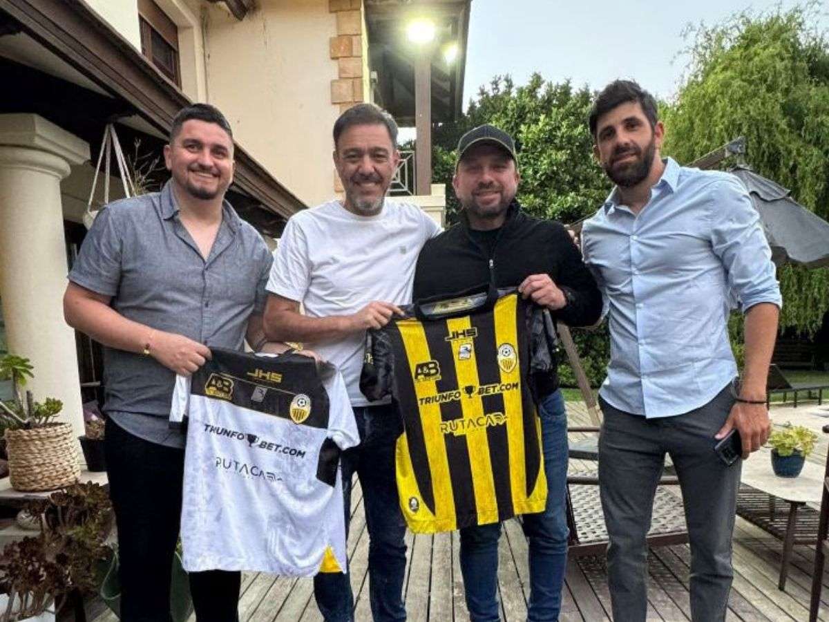 Alvaro Recoba es nuevo DT del Deportivo Táchira