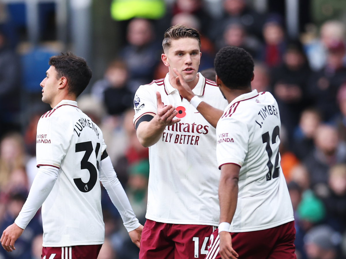 Arsenal no para de sumar de a tres en Premier League