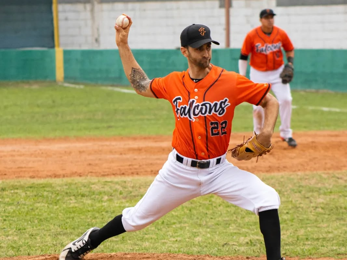 Falcons impcable en los interzonales del beisbol argentino