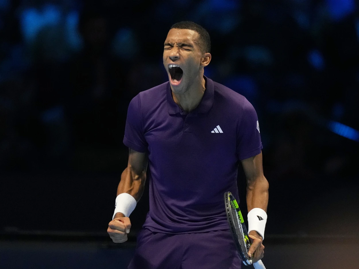 Auger-Aliassime se mantiene con vida en el ATP Finals