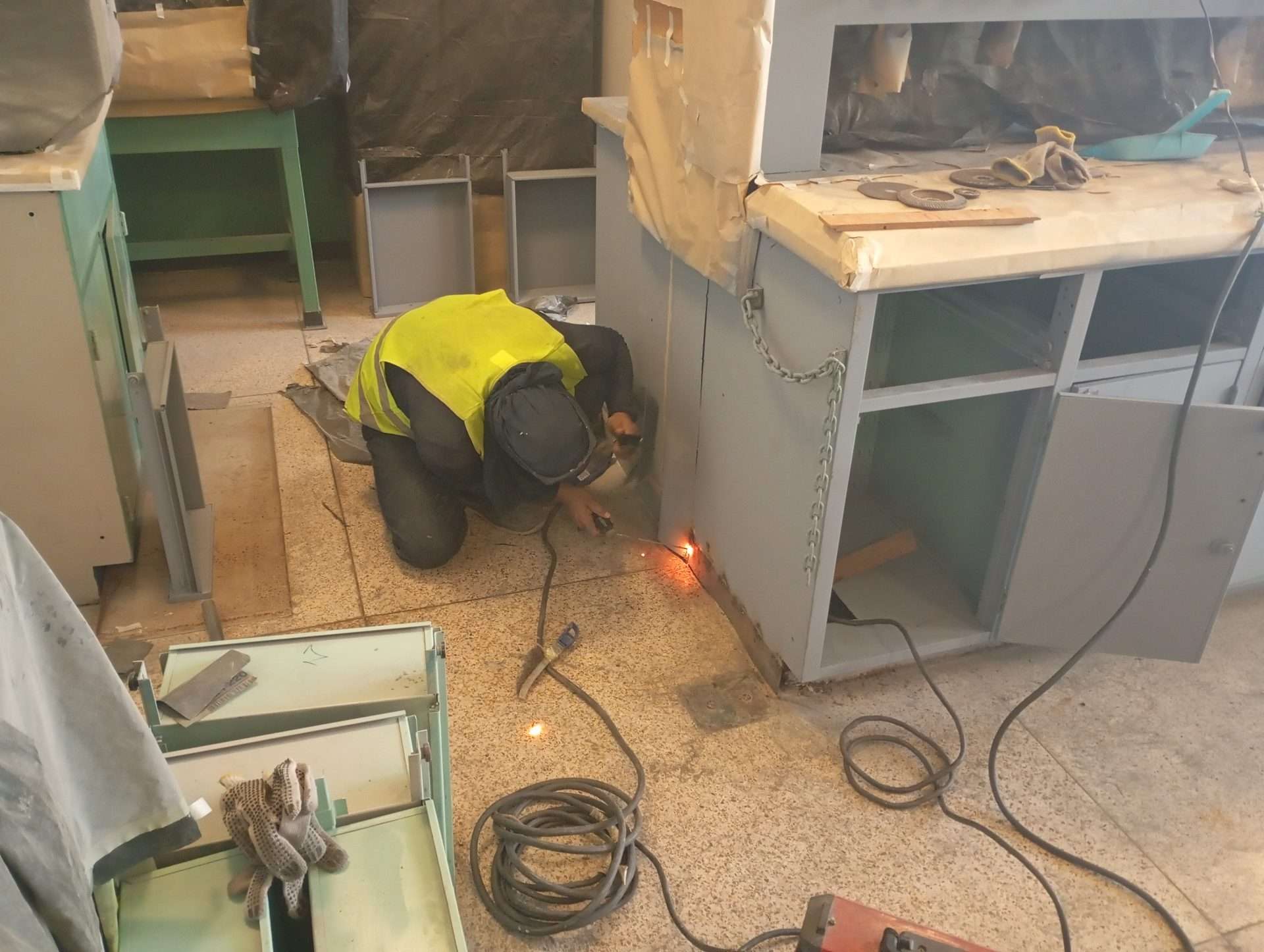 Rehabilitan salones y laboratorios de Bioquímica del IME en la UCV