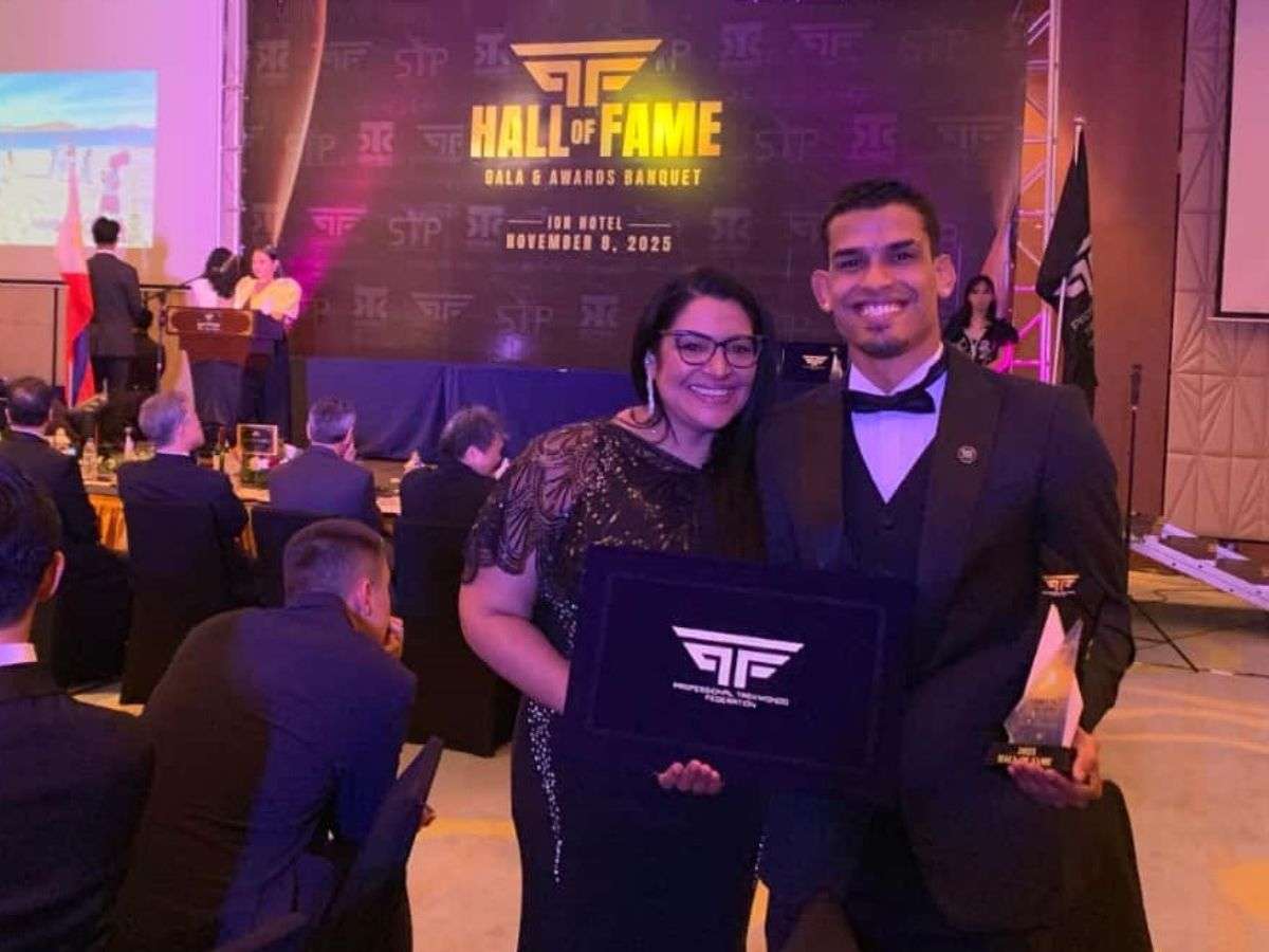 Jhony Becerra es condecorado por el Salón de la Fama del Taekwondo Profesional