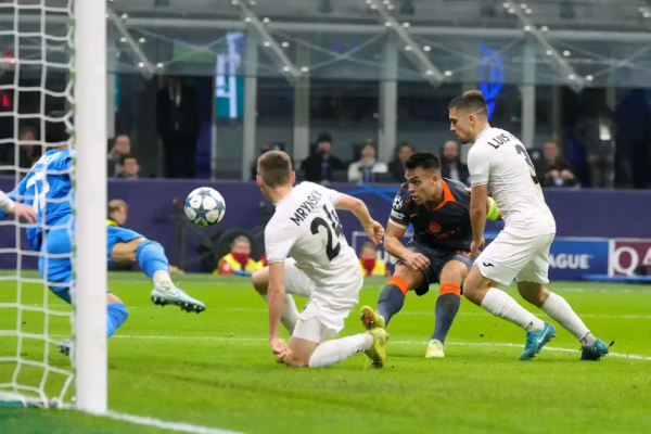 Inter sigue invicto el Barcelona empata con el Club Brujas