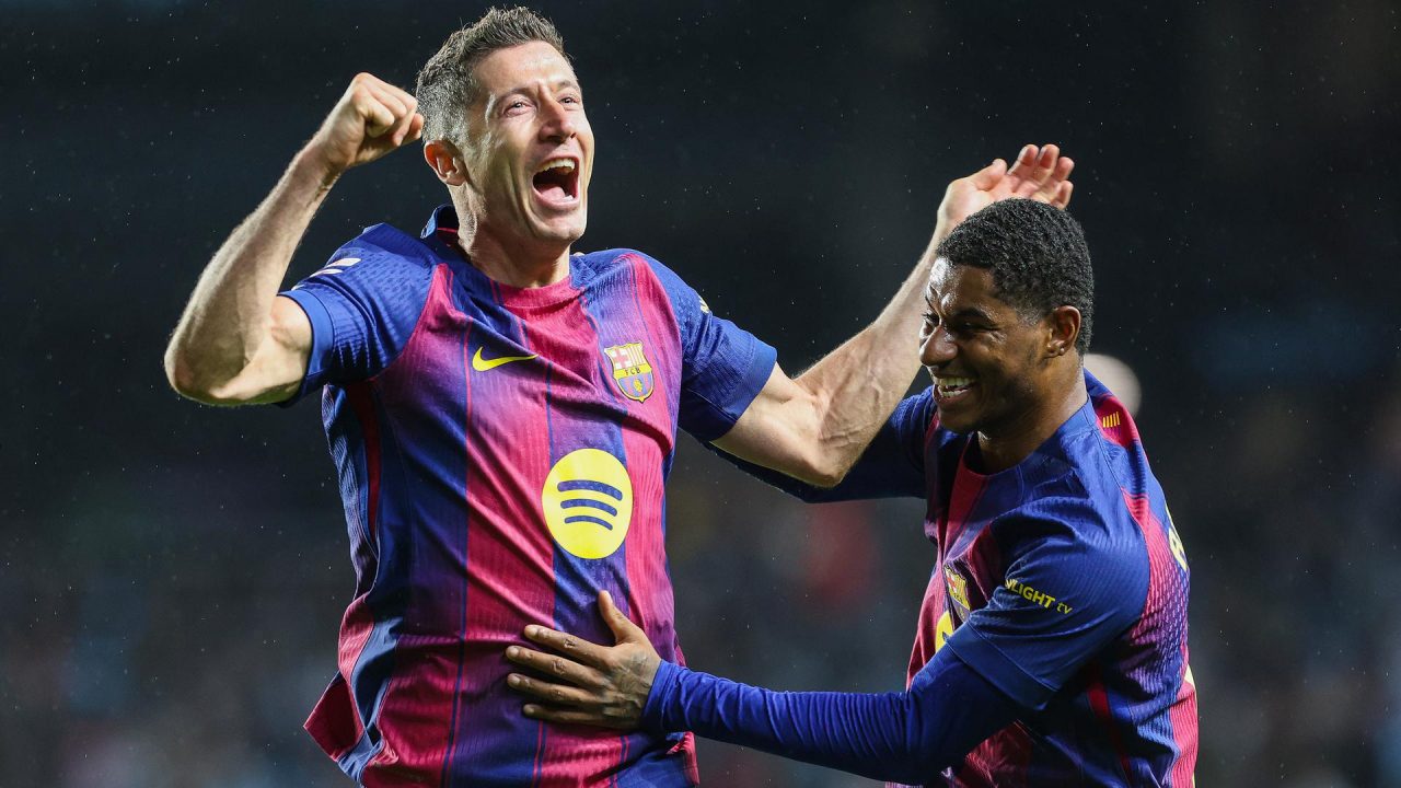 Barcelona se acerca al Real Madrid al derrotar a Celta con triplete de Lewandowski