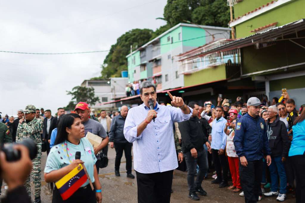 Maduro activó Plan de Desarrollo Integral Corredor Vial Caracas-La Guaira