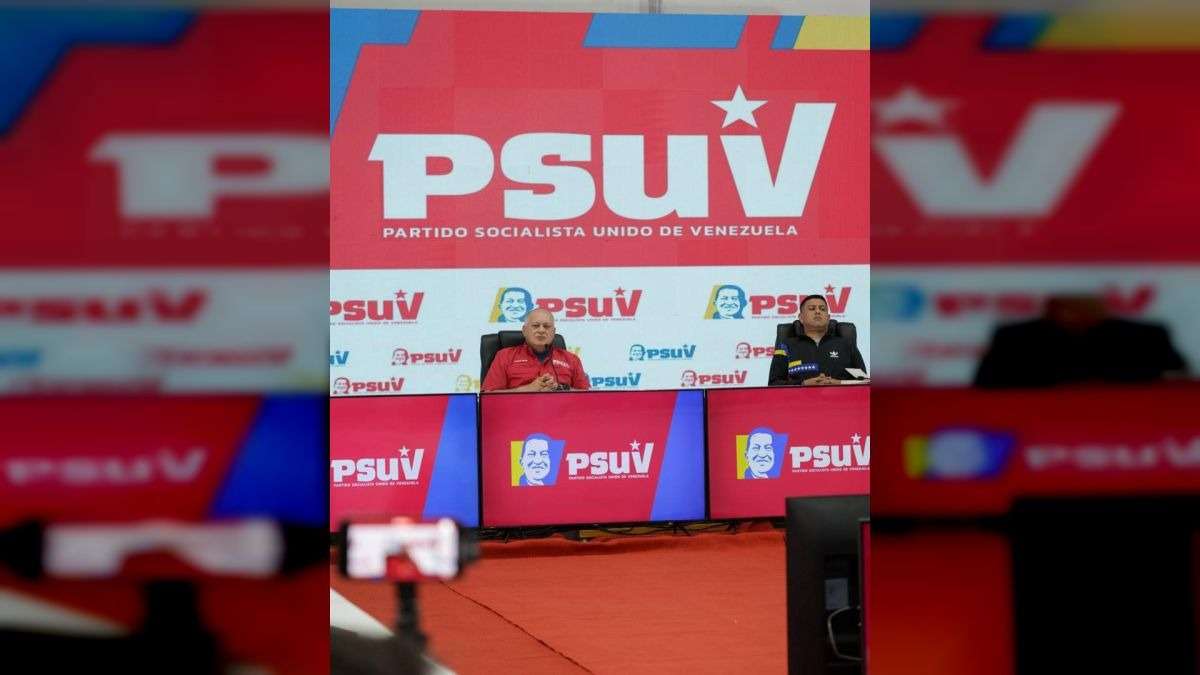 Cabello calificó de históricas las jornadas de asambleas populares