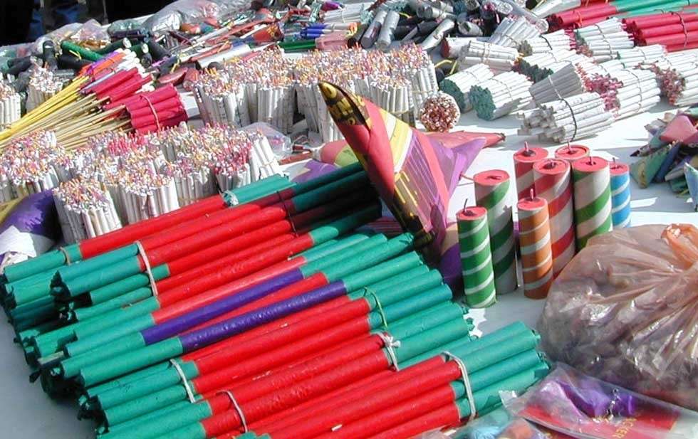 Prohíben comercialización de pirotécnicos en Los Teques