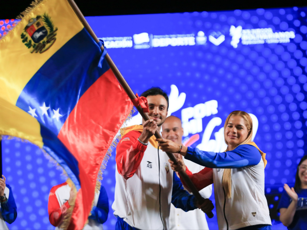 Abanderados los atletas de Juegos Bolivarianos