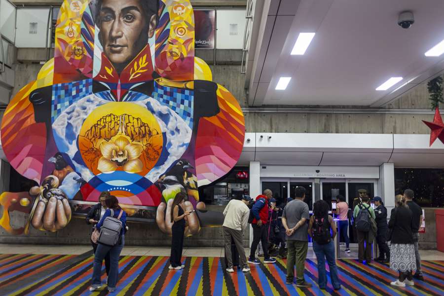 Francia se suma a alarma injustificada al desaconsejar viajes a Venezuela