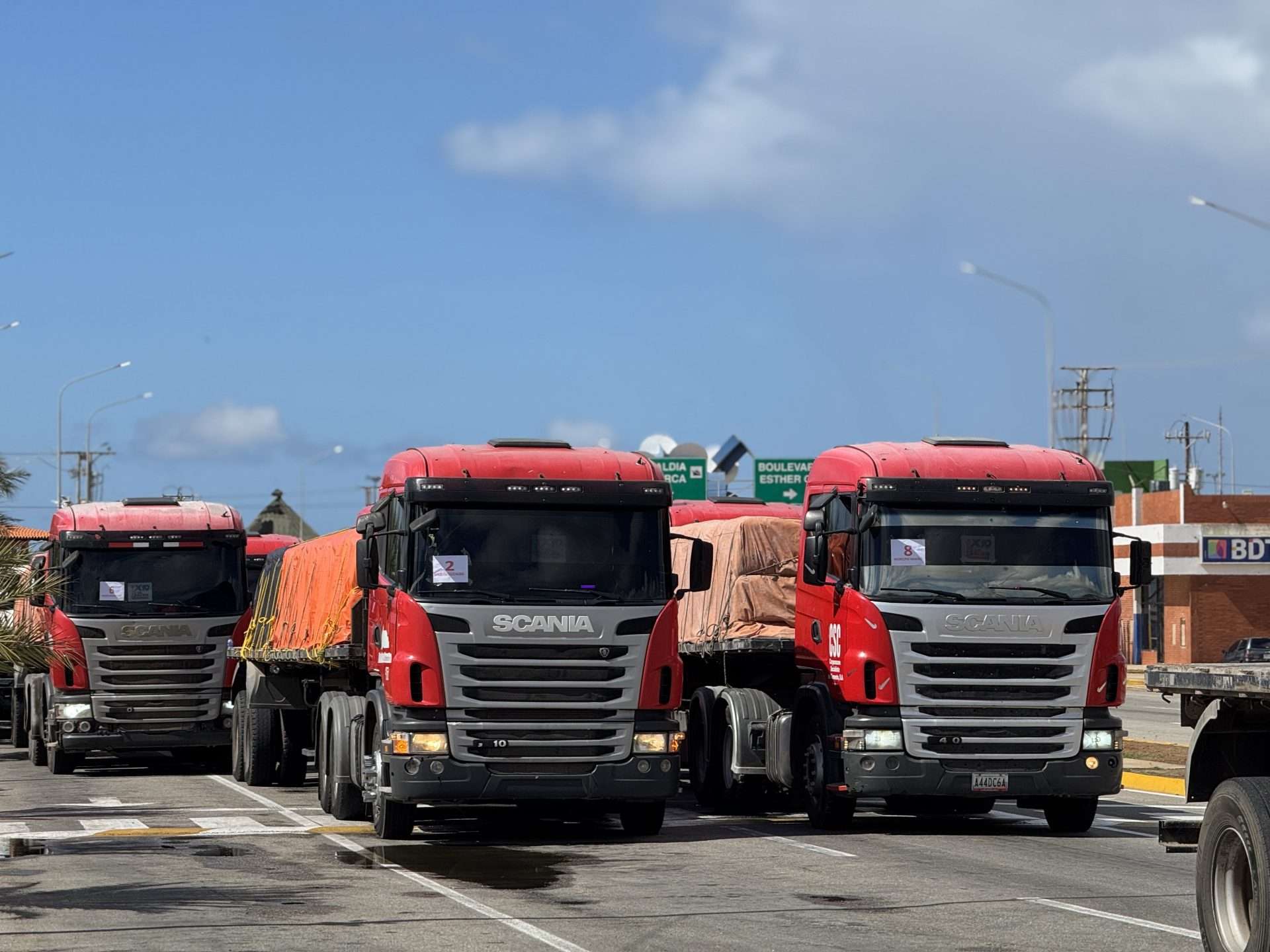 Aceleran unos 200 proyectos comunales con masiva distribución de cemento