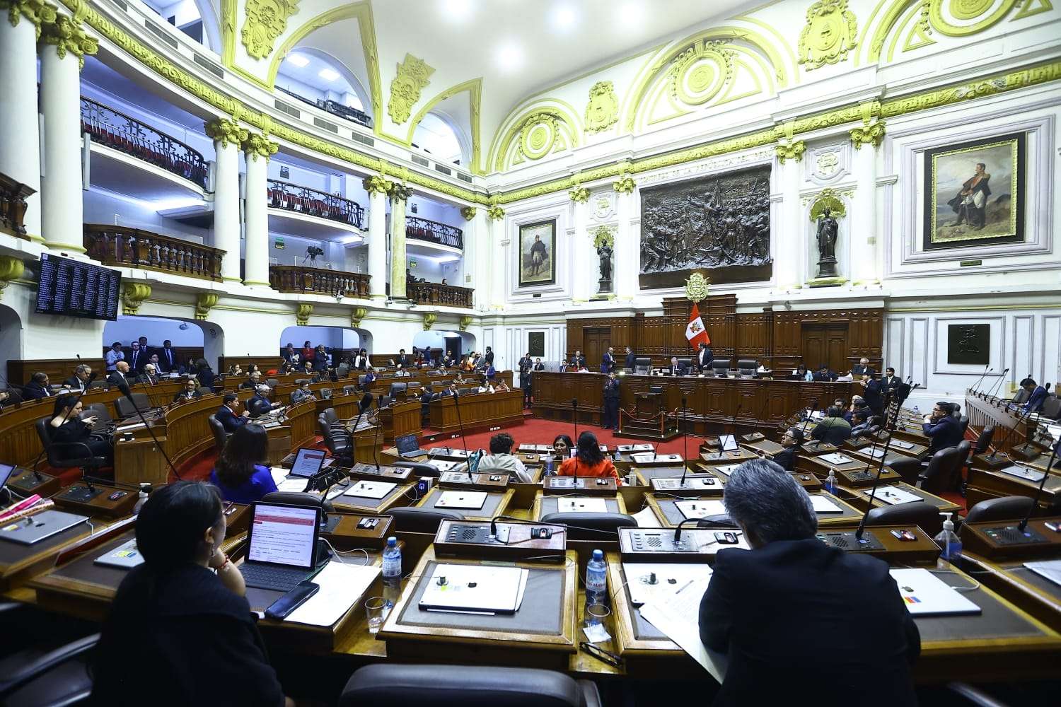 Congreso de Perú declaró persona non grata a Claudia Sheinbaum