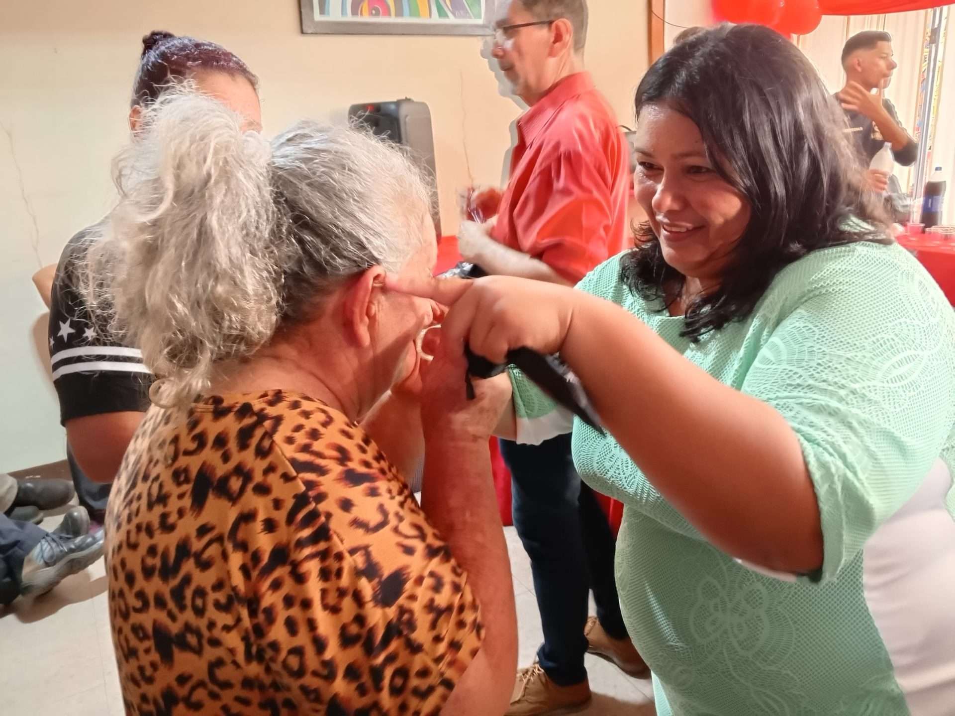 447 lentes correctivos se entregaron en municipio Miranda del Zulia