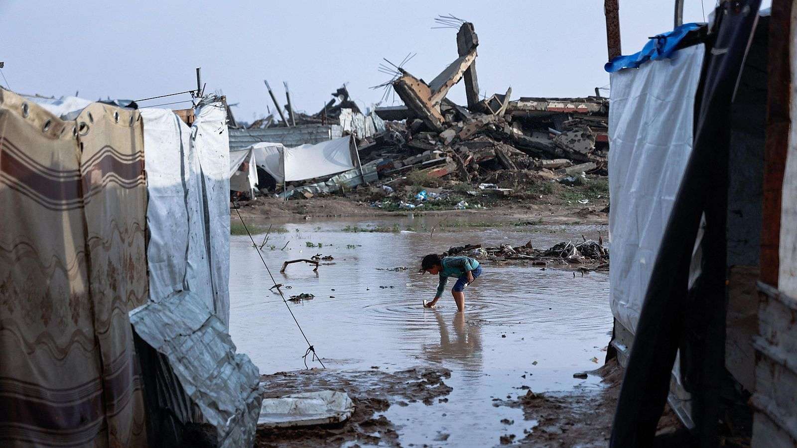 Once muertos y daños generalizados en la Franja de Gaza por lluvias