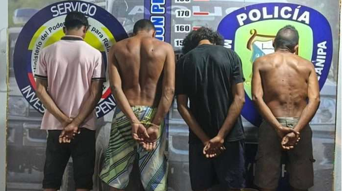 Agarraron a cuatro hombres violando a un niño de 10 años