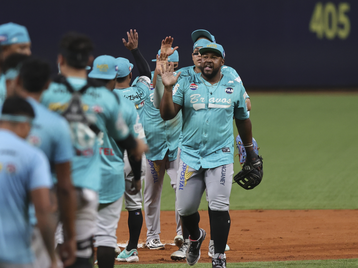 Bravos sigue castigando al Caracas