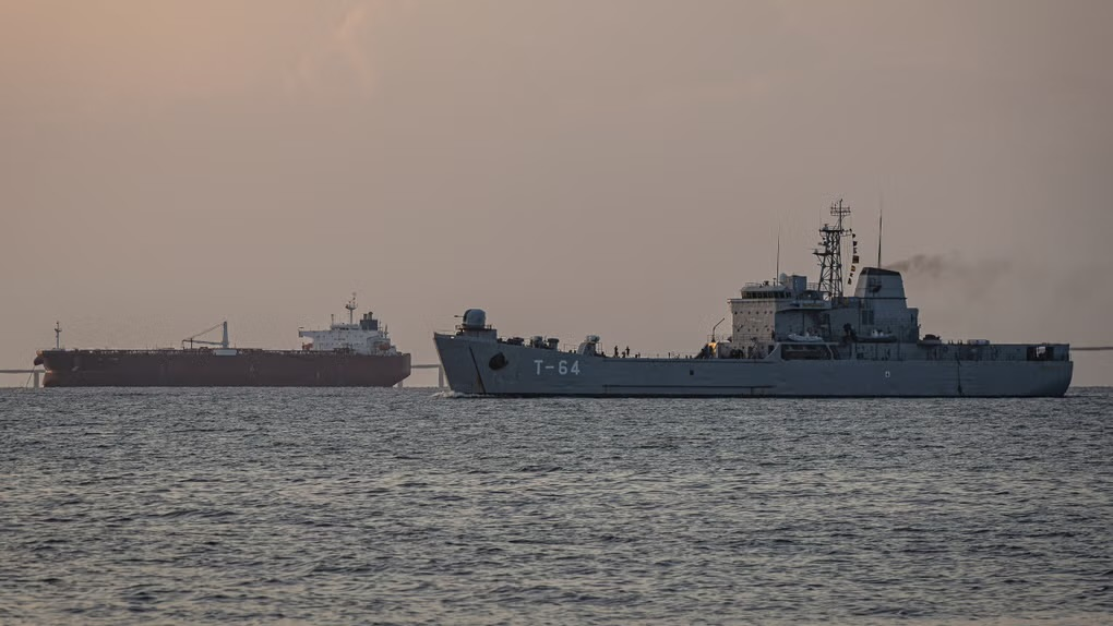 Maduro ordenó a la Armada escoltar buques petroleros tras bloqueo de Trump