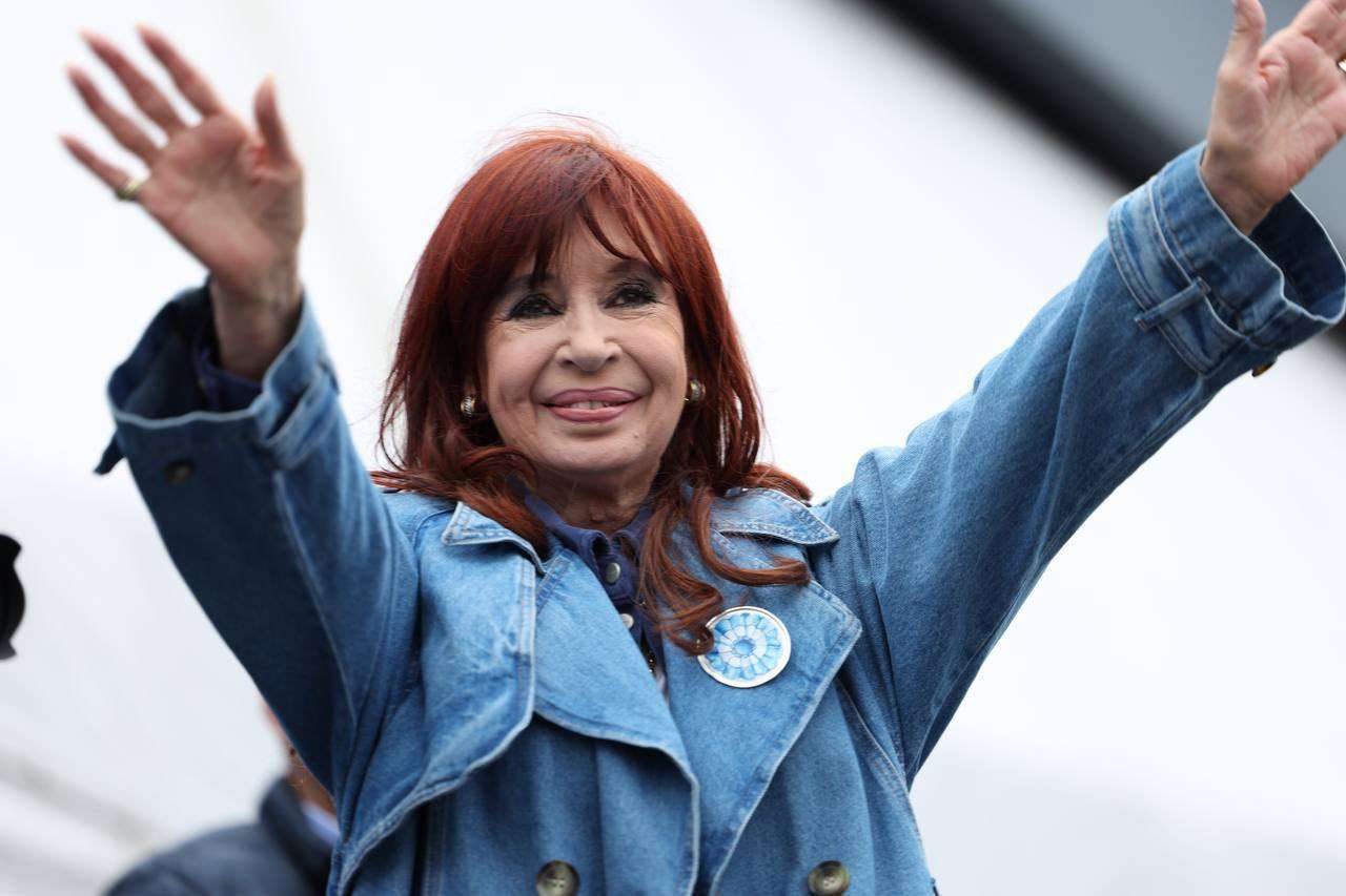 Operada con éxito Cristina Fernández tras sufrir un cuadro de apendicitis
