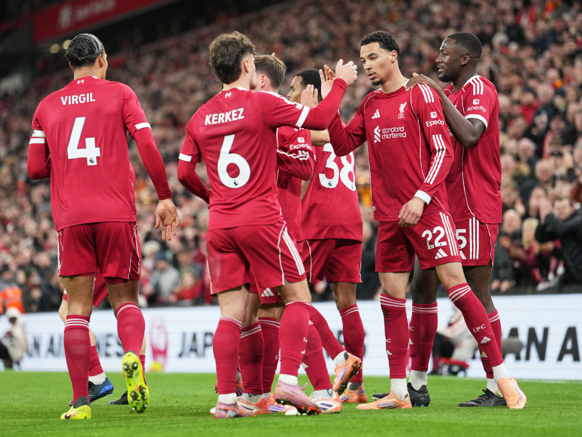 El Liverpool regresó al triunfo en la Premier