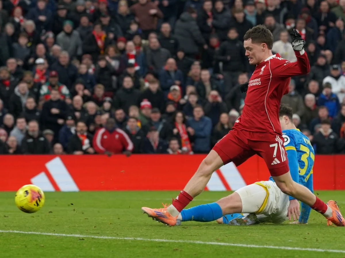 Liverpool despide a su entrenador de jugadas a balón parado