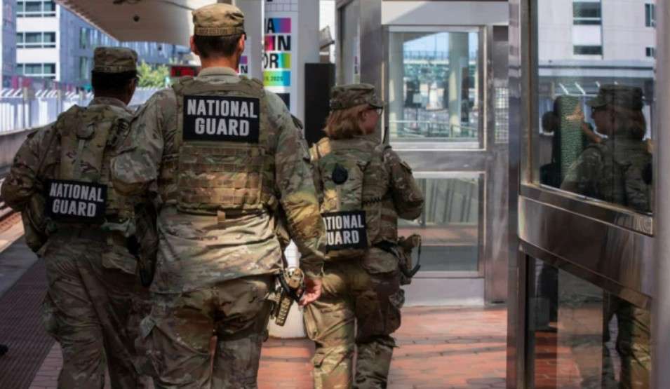 Corte Suprema de EEUU rechaza despliegue de Guardia Nacional en Chicago